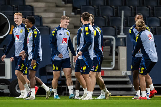 Hugo Larsson, Niclas Eliasson and Emil Krafth of the