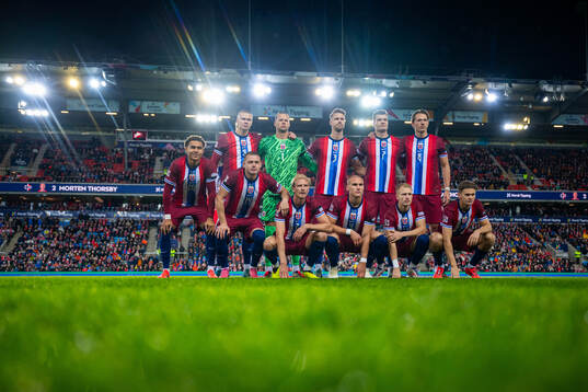  Erling Braut Haaland, goalkeeper Ørjan Håskjold Nyland, Kristoffer Ajer, Alexander Sørloth and Sander Berge. Front left: Antonio Nusa, Julian Ryerson, Morten Thorsby, Leo Østigård, Andreas Hanche-Olsen and David Møller Wolfe.