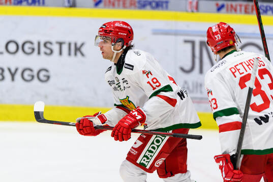 Moras Ture Linden jublar