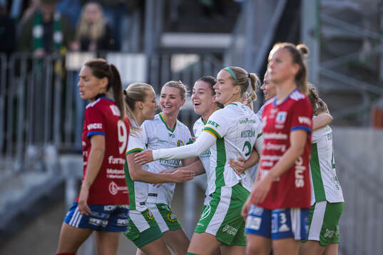 Hammarbys Emma Westin jublar efter 2-0