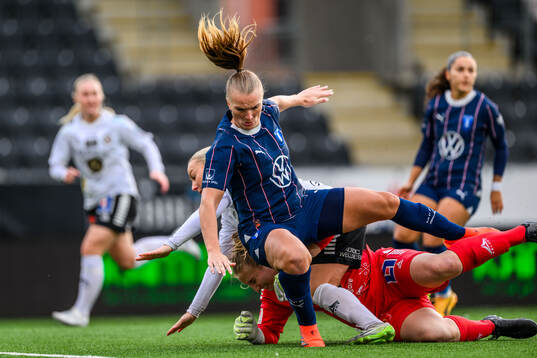 Malmö FFs Lovisa Gustafsson och Örebros Katherine Hess