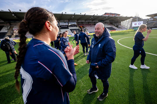 Malmö FFs Alexia Mitkovska och tränare Jonas Valfridsson