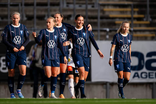 Malmö FFs Alexia Mitkovska jublar efter 0-2