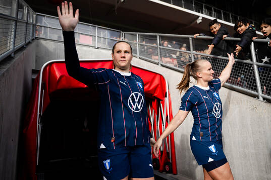 almö FFs Linnea Svensson och Lovisa Gustafsson kommer ut