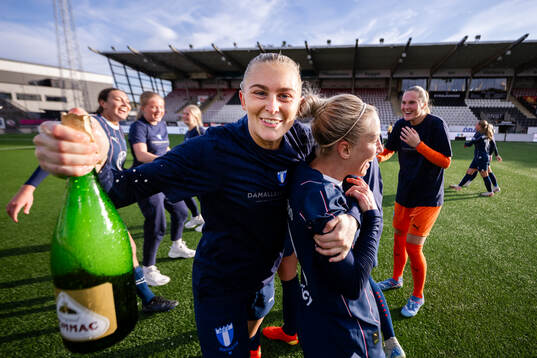 Malmö FFs Malmö FFs Mia Persson och Beatrice Persson