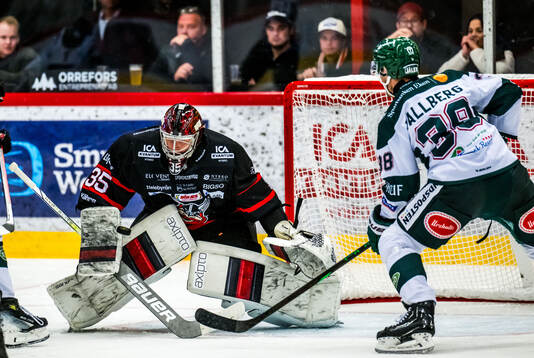 Nybros målvakt Alexander Hellnemo och Tingsryds Teemu