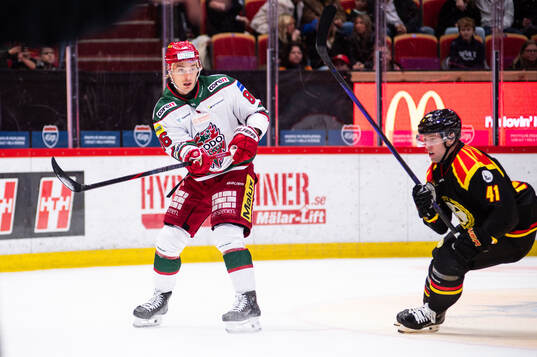 MoDos Lukas Jasek och Brynäs Greg Scott