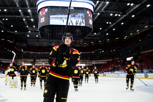 Brynäs Oskar Lindblom jublar