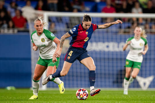 Cathinka Tandberg of Hammarby and Maria Leon of Barcelona