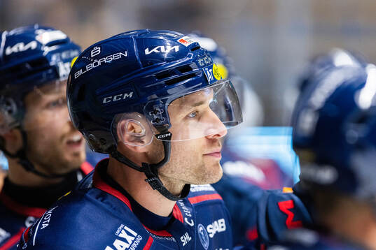 Linköpings Patrick Russell på uppvärmningen