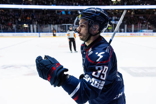 Linköpings Ty Rattie jublar