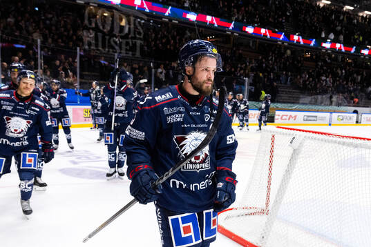 Linköpings Oscar Fantenberg jublar