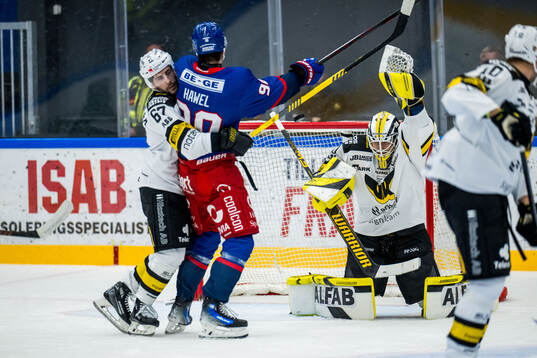 Västerås Konstantin Komarek och Oskarshamns Liam Hawel