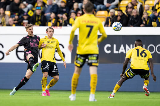 Häckens Samuel Leach Holm och Elfsborgs Simon Hedlund