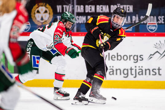Frölundas Hanna Olsson och Brynäs Celine Tedenby