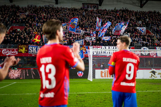 Helsingborgs spelare jublar med publiken