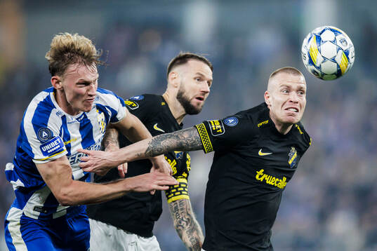 IFK Göteborgs Laurs Skjellerup, AIKs Alexander Milosevic