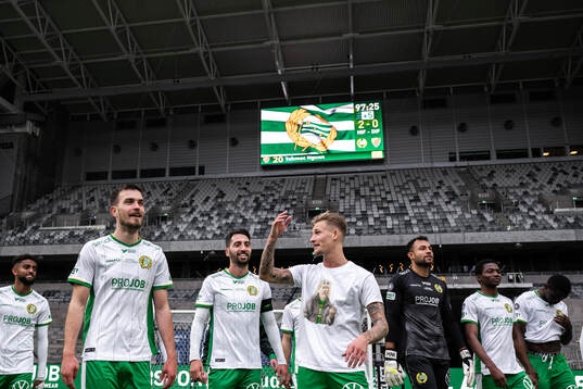 Hammarbys spelar jublar
