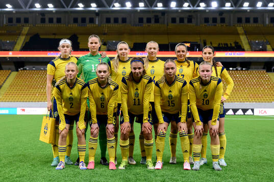 The Swedish starting eleven, Roos Huitzing, goalkeeper