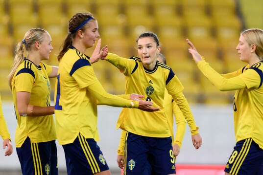 Rona Krasniqi of Sweden celebrates