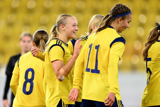 Filippa Andersson Widén of Sweden celebrates after scoring 12-0