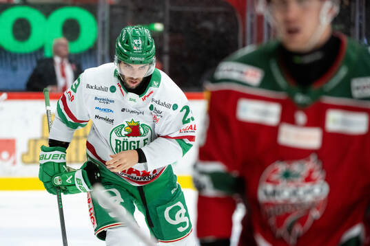 Rögles Josh Dickinson jublar