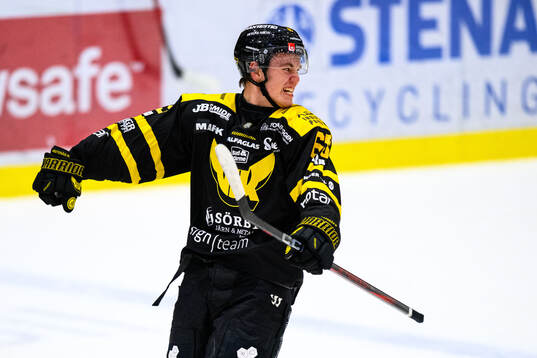 Västerås Noel Fransén jublar