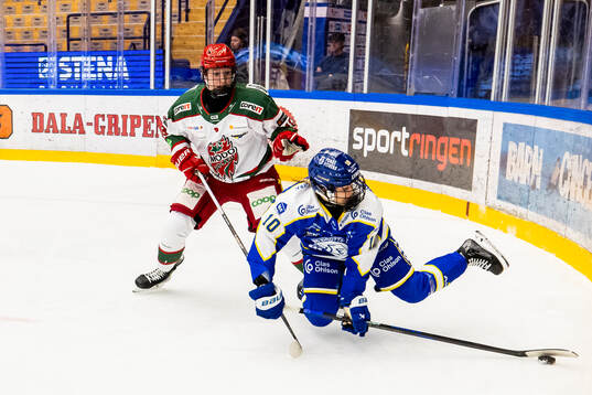 Modos Elsa Åberg och Leksands Kiira Yrjänen