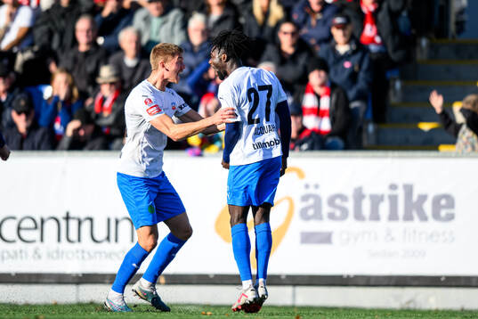 Helsingborgs Benjamin Acquah jublar efter 0-1