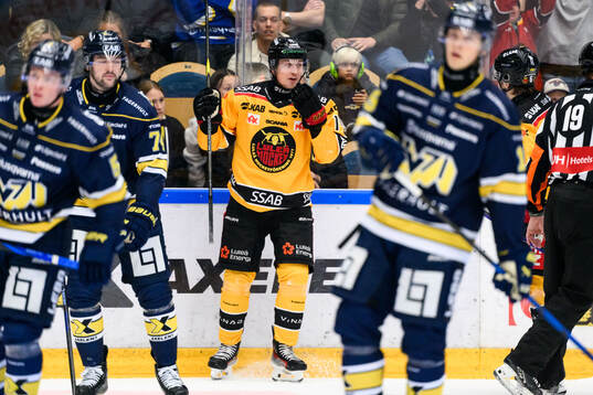 Luleås Jonas Berglund jublar