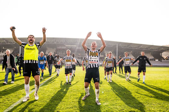 Landskronas Erik Hedenquist och Jesper Strid jublar
