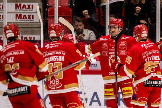 Kalmars Trevor Cosgrove jublar