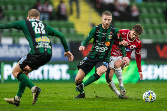 Varbergs Kevin Custovic och Degerfors Kevin Holmén