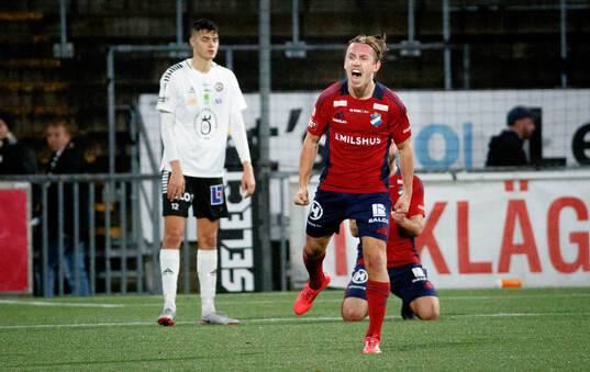 Östers David Seger jublar vid slutsignalen