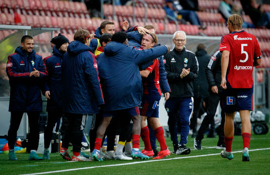 Östers David Seger jublar vid 0-1