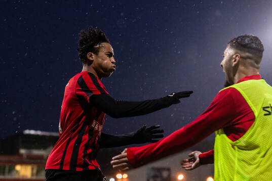 Brommapojkarnas Sion Oppong jublar