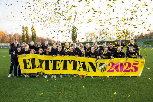 Häckens spelare jublar