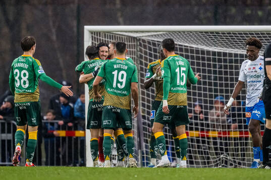 IFK Norrköpings målvakt David Mitov Nilsson jublar