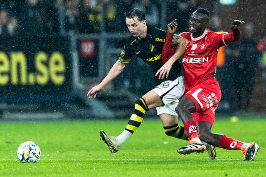 AIKs AIKs Bersant Celina och Elfsborgs Timothy Noor Ouma