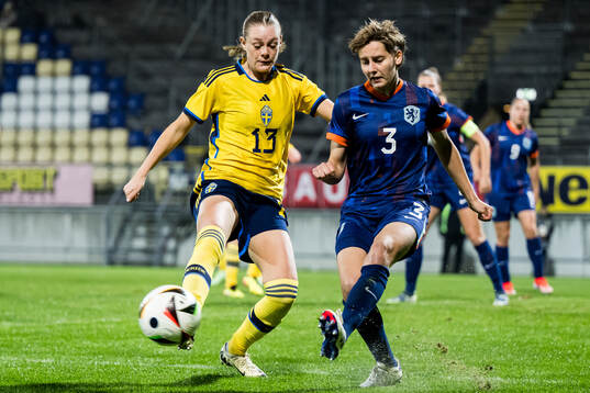 Sofia Reidy of Sweden and Isa Kardinaal of Netherlands