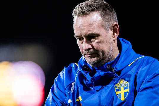 Head coach Martin Qvarmans Möllerof of Sweden looks