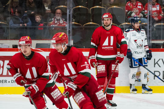 Modos Pontus Näsén innan ishockeymatchen i SHL mellan