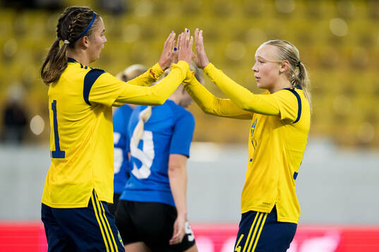 Filippa Andersson Widén and Thelma Person Welin of Sweden