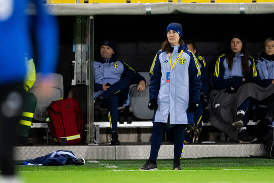 Head coach Lotta Hellenberg of Sweden