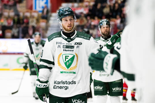 Färjestads Marcus Westfält jublar