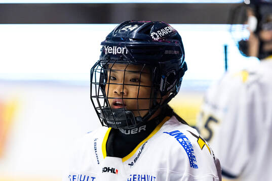 HV71s Ella Lind på uppvärmningen