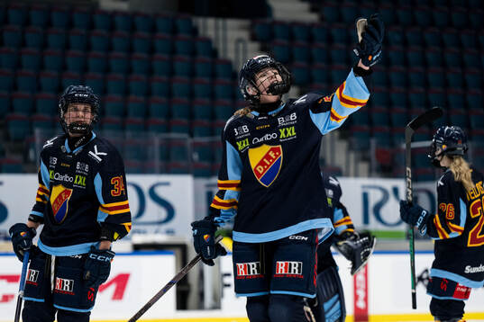 Djurgårdens Tereza Plosova jublar