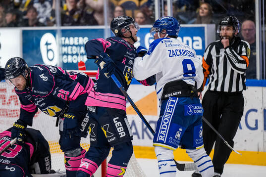 HV71s Olle Alsing och Leksands Matt Caito