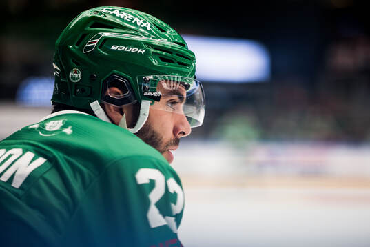 Rögles Josh Dickinson