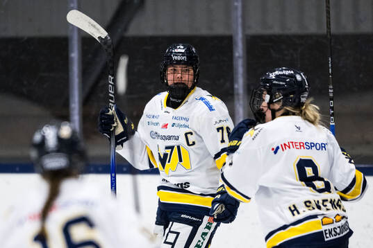 HV71s Elin Svensson jublar